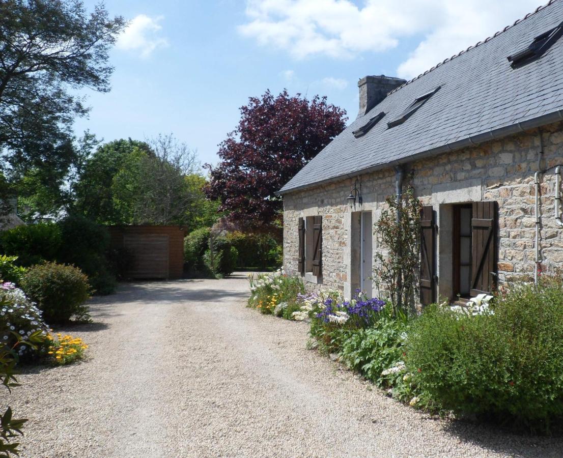 Sue'S Cottages Pleuven المظهر الخارجي الصورة