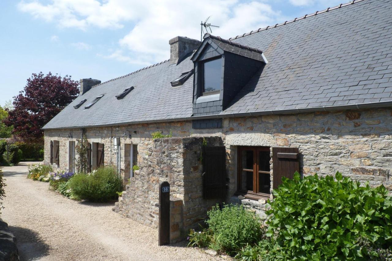 Sue'S Cottages Pleuven المظهر الخارجي الصورة