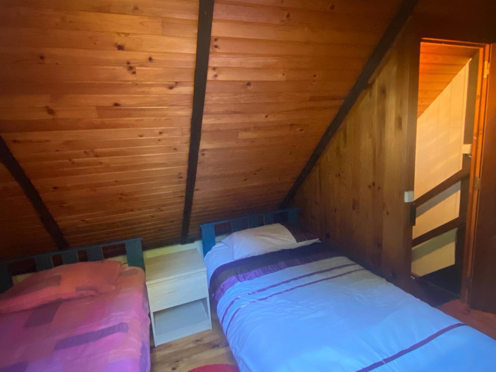 Sue'S Cottages Pleuven المظهر الخارجي الصورة