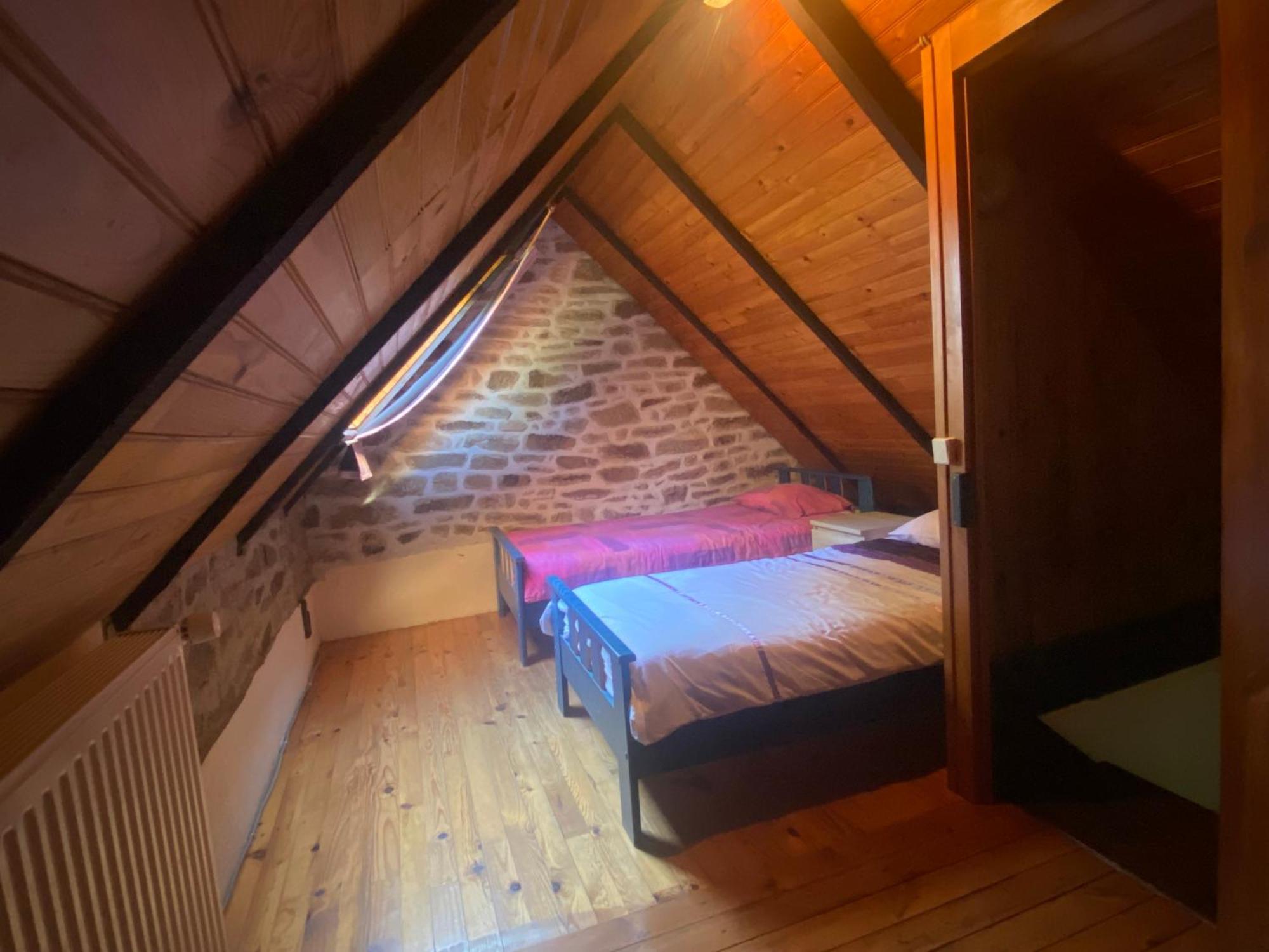 Sue'S Cottages Pleuven المظهر الخارجي الصورة
