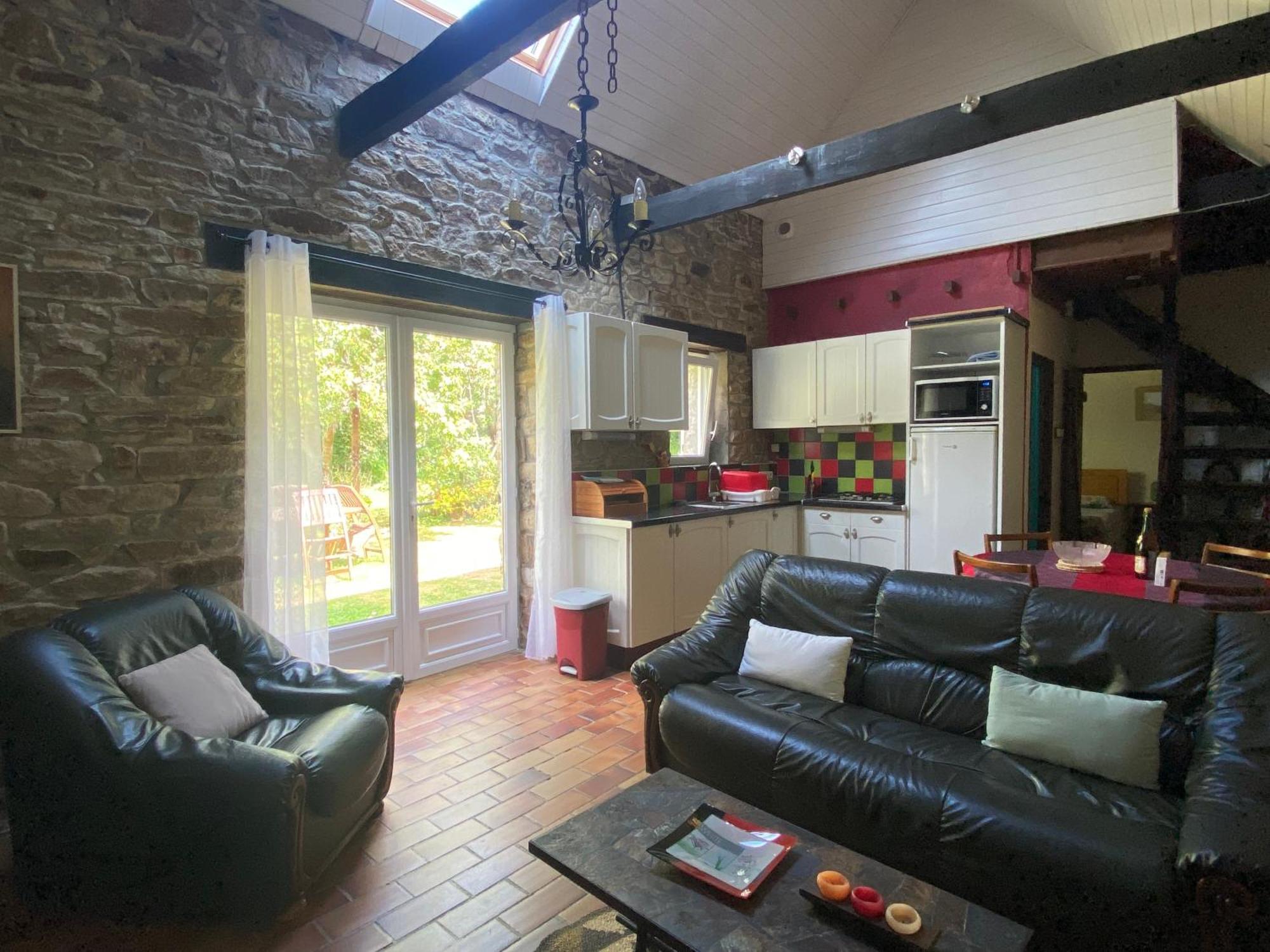 Sue'S Cottages Pleuven المظهر الخارجي الصورة