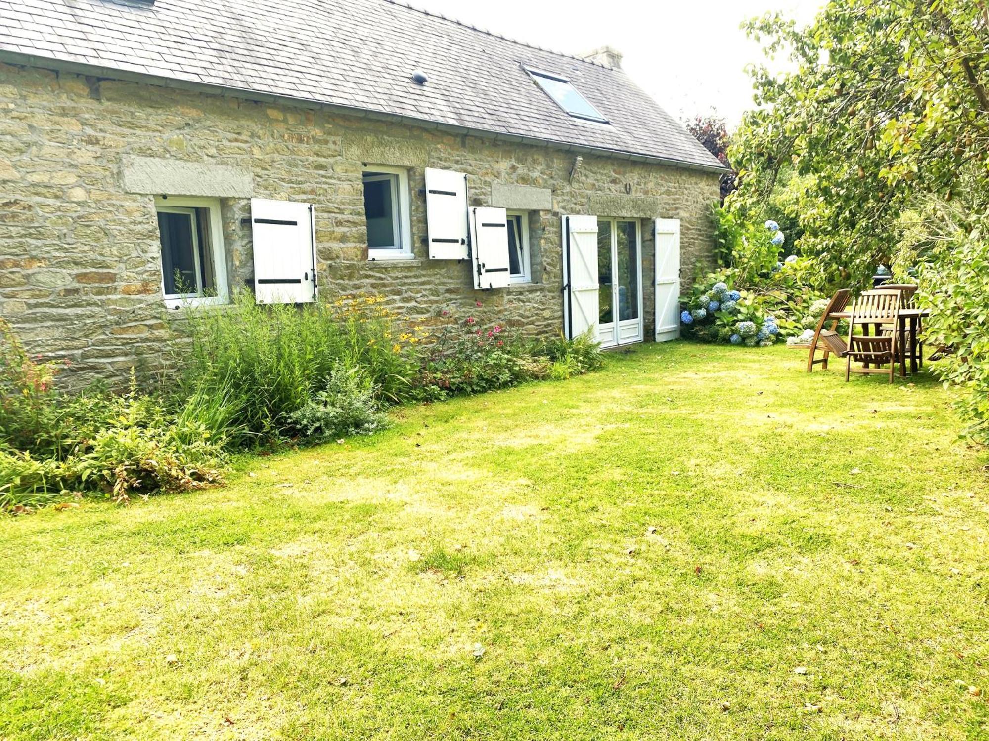 Sue'S Cottages Pleuven المظهر الخارجي الصورة