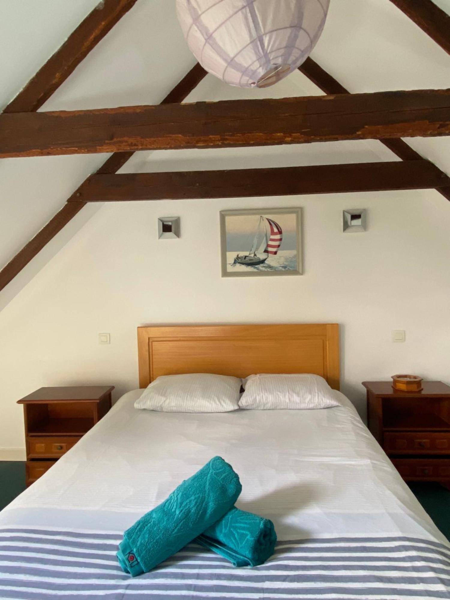 Sue'S Cottages Pleuven المظهر الخارجي الصورة