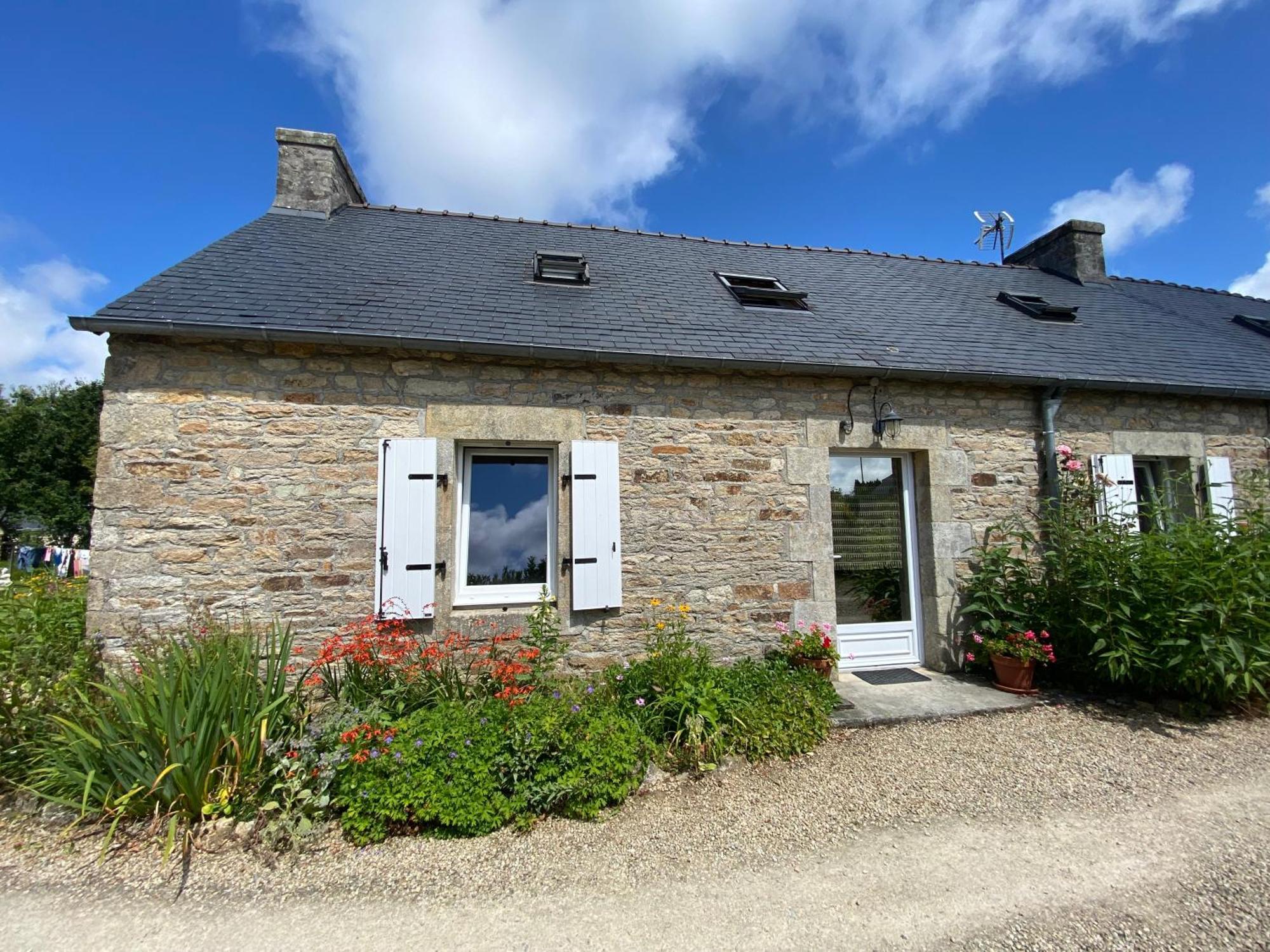 Sue'S Cottages Pleuven المظهر الخارجي الصورة