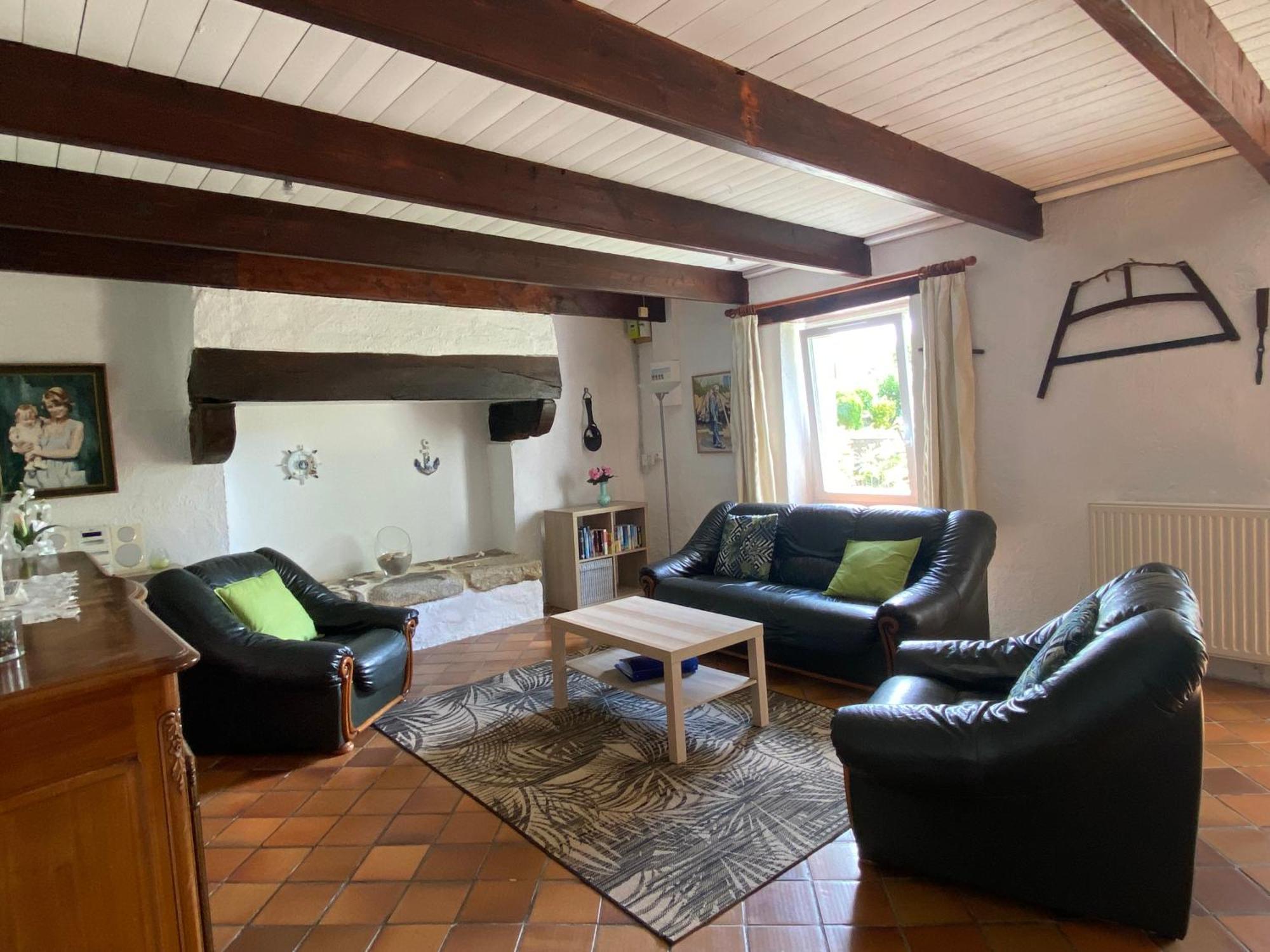 Sue'S Cottages Pleuven المظهر الخارجي الصورة