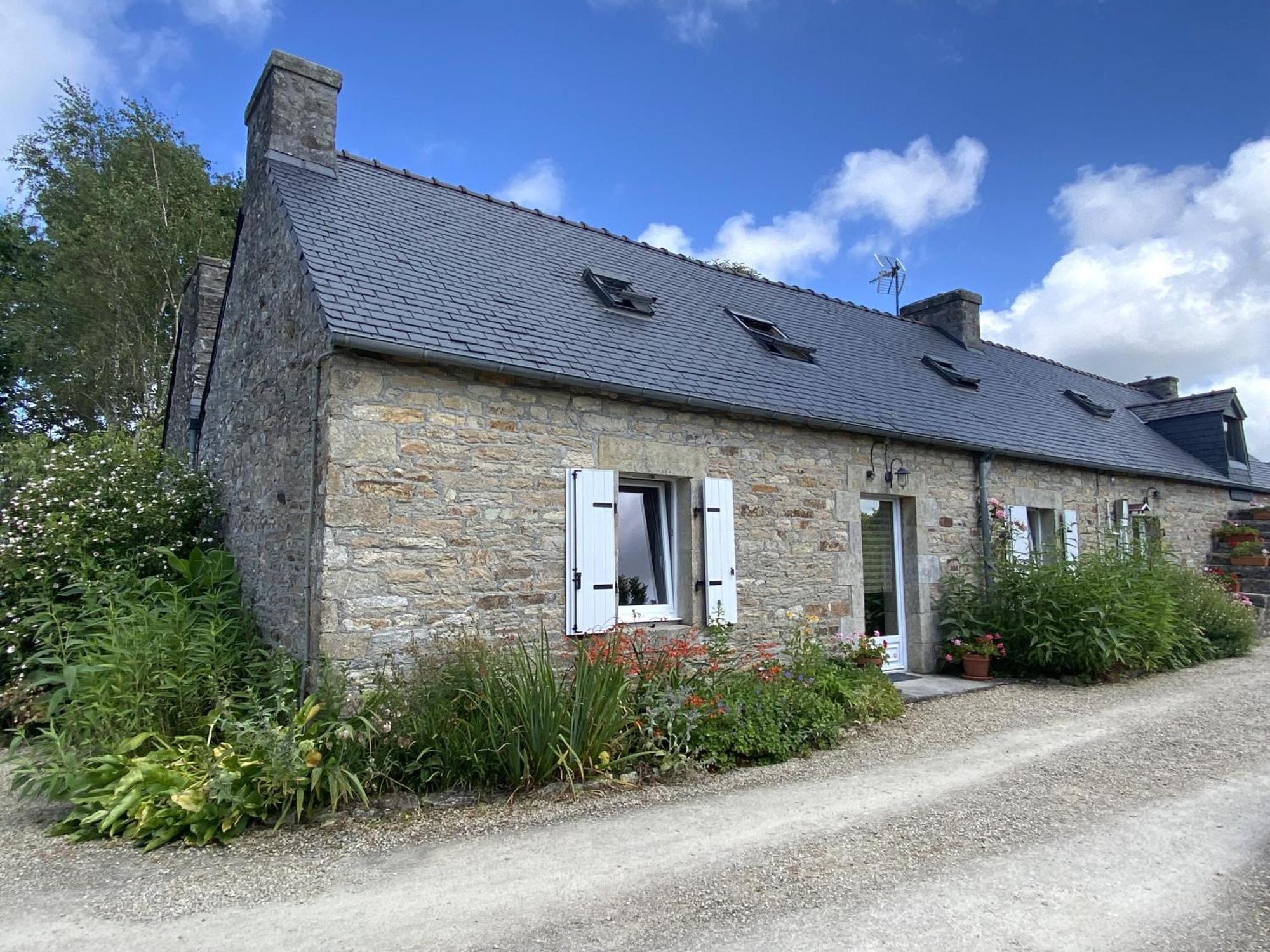 Sue'S Cottages Pleuven المظهر الخارجي الصورة