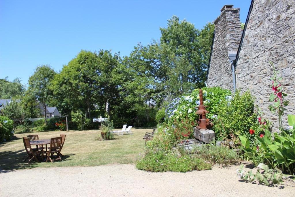 Sue'S Cottages Pleuven المظهر الخارجي الصورة
