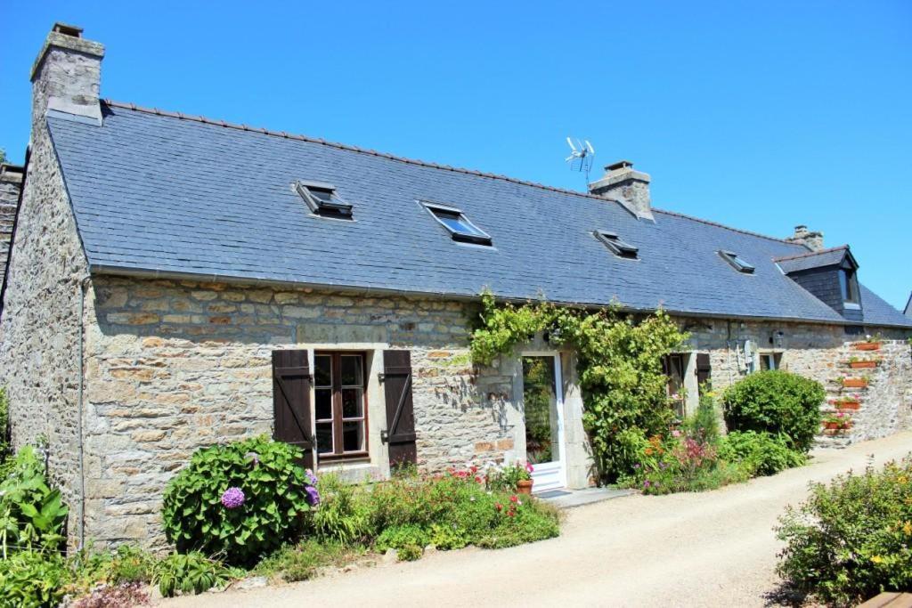 Sue'S Cottages Pleuven المظهر الخارجي الصورة